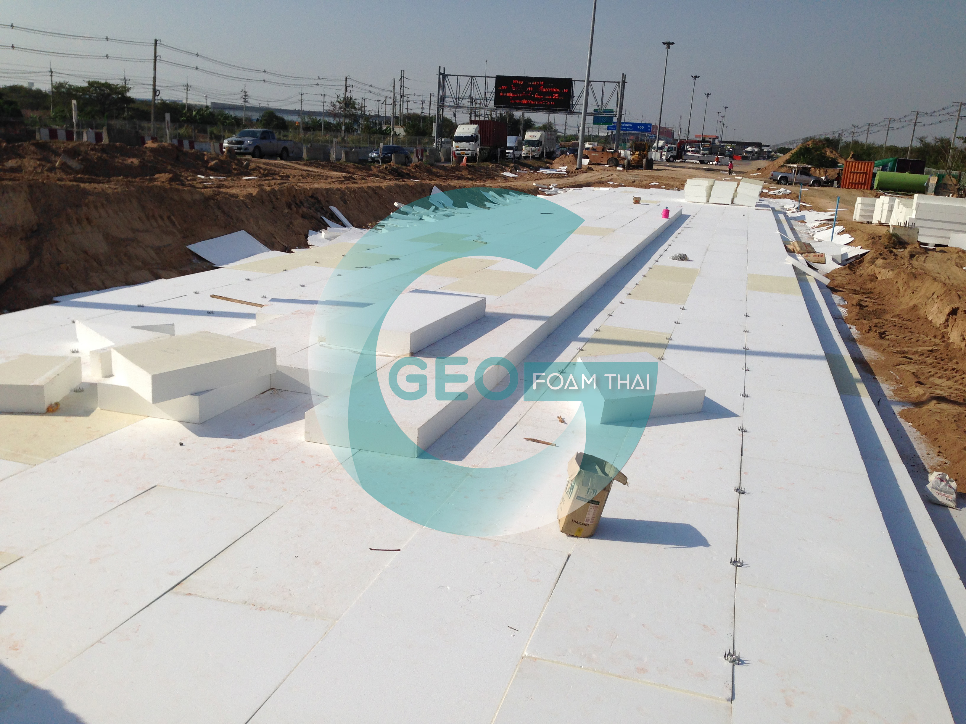 โฟมก่อสร้าง,geo foam,จีโอโฟม,ฉนวนกันความร้อน,eps foam,โฟม eps,eps โฟม,แผ่นโฟม,โฟมแผ่น,โฟมก้อน,ผนังโฟม,ผนังห้องเย็น,ผนังโฟม,เม็ดโฟม,กาวโฟม,ผลิตโฟม,โรงงานโฟม